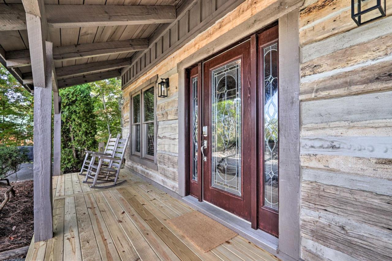 Upscale Gatlinburg Cabin Deck, Fire Pit And Hot Tub Exterior photo